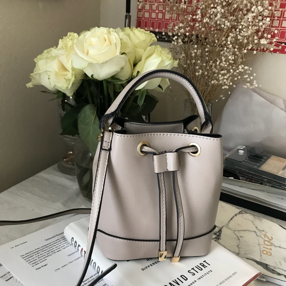 Nude bucket purse